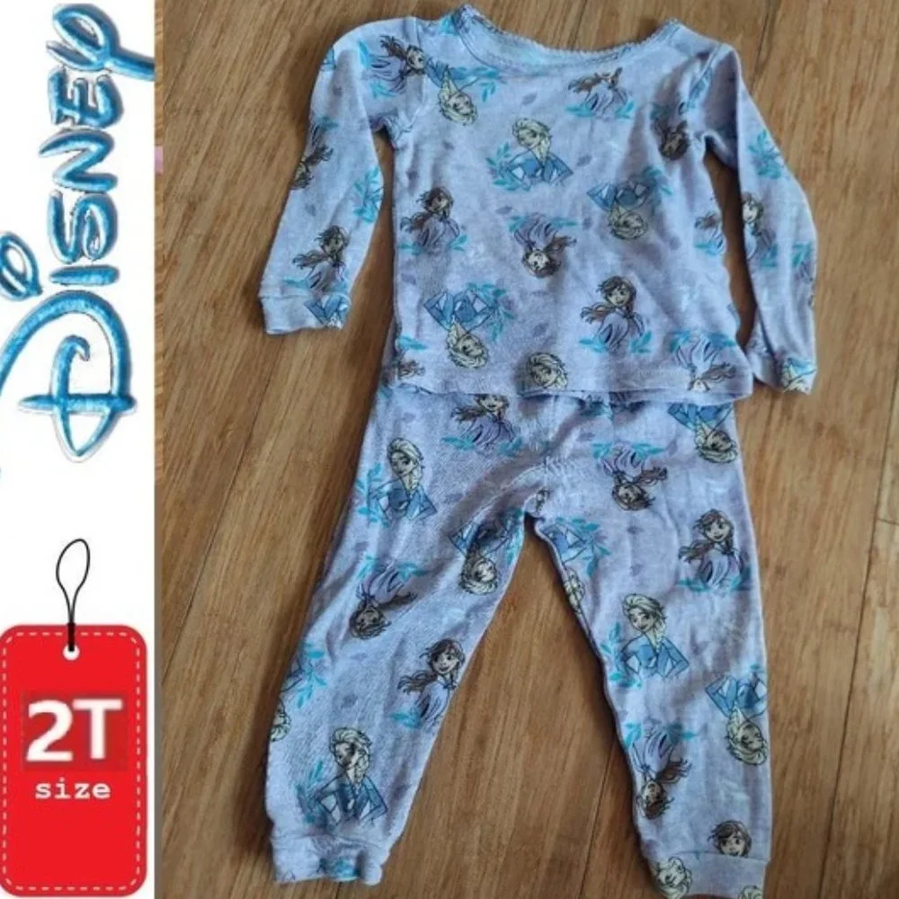 ⭐️5/$30 Frozen pajamas with Elsa and Anna, size 2T. Purple